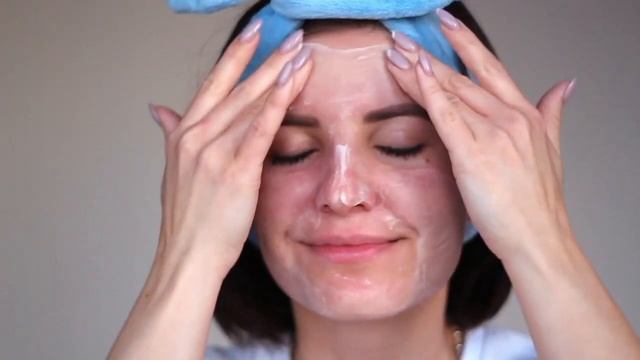 Lily Boyko shows her favorite INSTYTUTUM products. смотреть онлайн