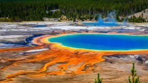 Yellowstone National Park  ( Национальный парк Йеллоустоун )
