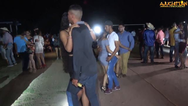 QUE CHULADA de baile Y muchas mujeres hermosas,bailes en tierra caliente . смотреть онлайн