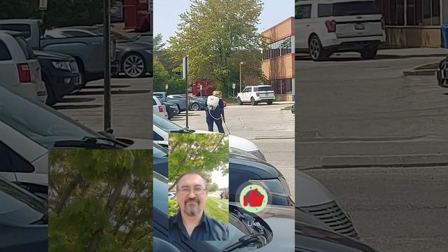 Чтож она делает? Имея за спиной жидкость и в руке шланг смотреть онлайн