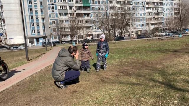 Игра "У медведя во бору" . Подойдёт ребятам 4- 5 - 6 лет. смотреть онлайн