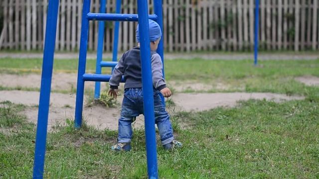 1 год 7 мес. Кувырок