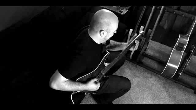 TedShred (Heavy Lies The Crown ) - Live In Studio - 