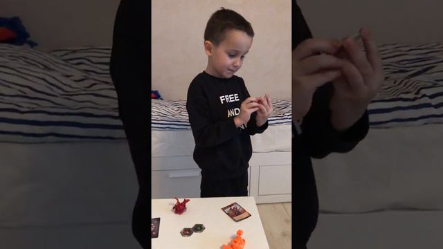 Обзор Бакуган оригинал и Китай Драго Drago vs Кенгуру смотреть онлайн