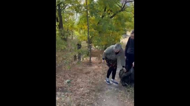 Мусор Земле не к лицу смотреть онлайн