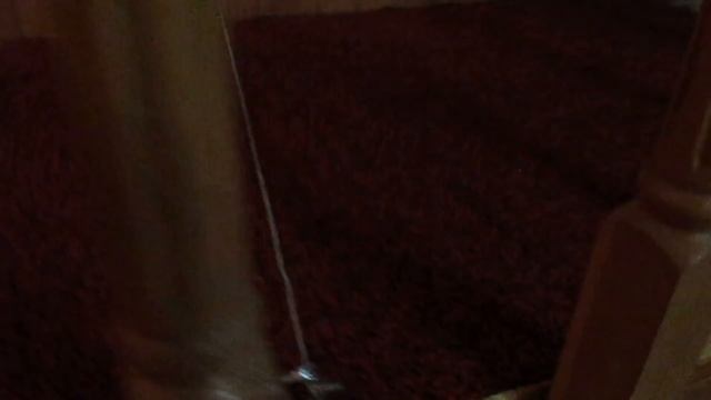 СОХРАНИТЬ ТЕПЛО В ДОМЕ!.СУПЕРконструкция крышки люка на 2й этаж.Открывается"одним пальцем"!!! )))?? смотреть онлайн