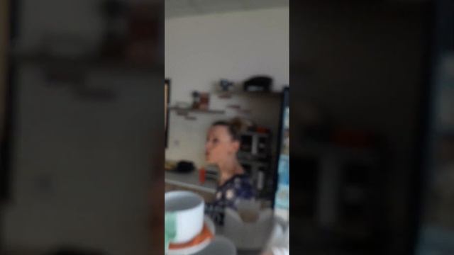 Куриный суп с мухами в Кристале!!!!!!