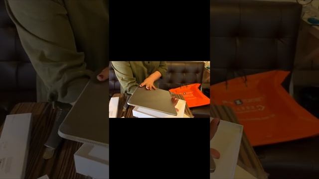 Unboxing iPad Pro 12.9-inch (4th Generation) смотреть онлайн
