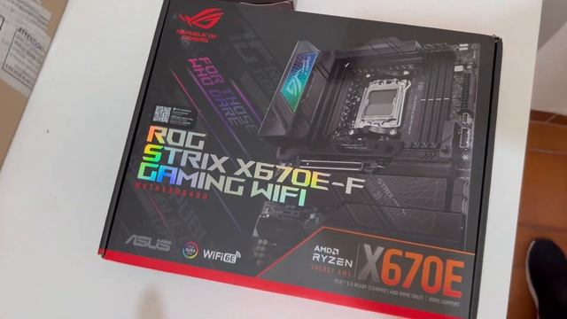 Enseñando el nuevo Ryzen 7 7700x смотреть онлайн