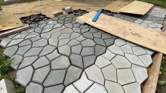 ПЛИТКА ИЗ ЦЕМЕНТА СВОИМИ РУКАМИ. САДОВАЯ ДОРОЖКА ИЗ ЛЕРУА смотреть онлайн