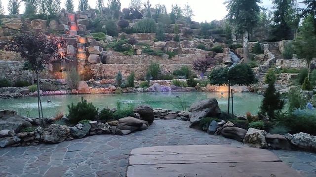 Парк Лога светящийся водопад