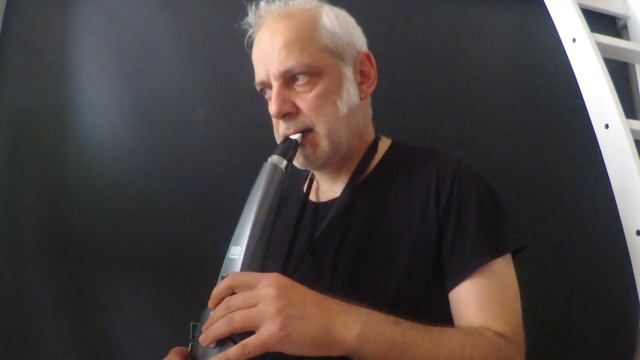 Bach - Cello Suite I - Prélude - Aerophone AE-10G смотреть онлайн