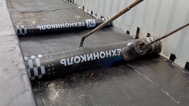 Гидроизоляция фундамента здания материалом Унифлекс ЭПП от Технониколь. смотреть онлайн