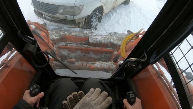 Манипулятор и погрузчик, ремонт. Толкаю sprinter смотреть онлайн