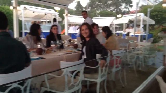 Fün thunderstorm interrupts dinner at the Bosphorus Grill a смотреть онлайн