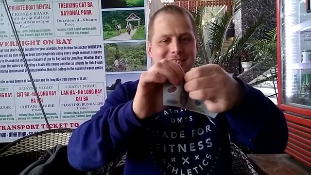 Пластиковые деньги Вьетнама, в сравнении с другими, которые были в кошельке смотреть онлайн