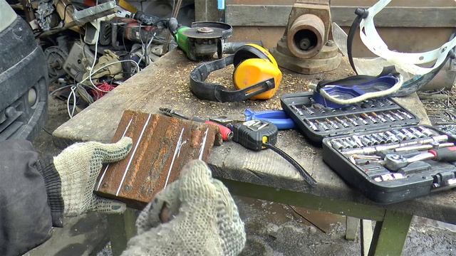 Как ПРАВИЛЬНО резать БОЛГАРКОЙ ? Как пилить держать работать болгаркой? смотреть онлайн