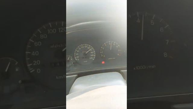 Разгон до 160 км час на MITSUBISHI GALANT E50 1.8 смотреть онлайн