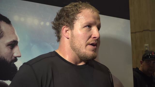 Jared Rosholt UFC FIGHT NIGHT NIGH 82 Exclusive - "I see guys in college I wrestled in kids clubs " смотреть онлайн