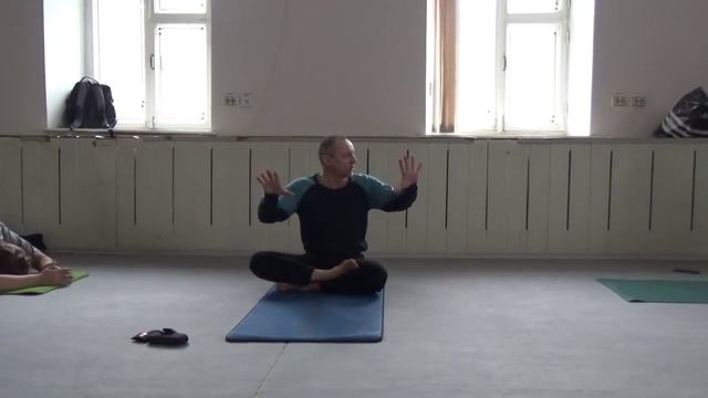 Стойка на голове с опорой на ладони = Саламба Ширшасана= Salamba Shirshasana -работа ногами_16.02.1