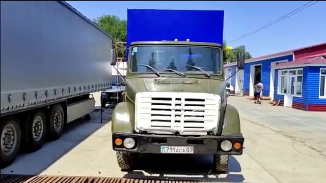 тент на ЗИЛ смотреть онлайн