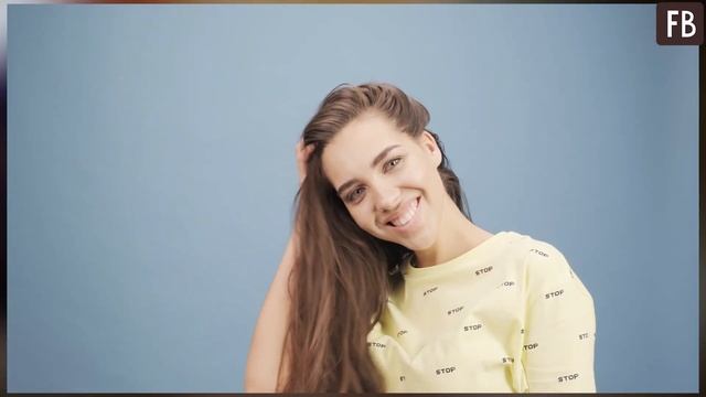 Девушке надоели ее пушистые неухоженные волосы, и она пришла к парикмахеру: он превратил ее в красо смотреть онлайн