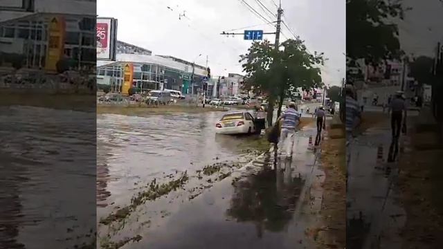 Ставрополь затопило после дождя 24 июня 1 смотреть онлайн