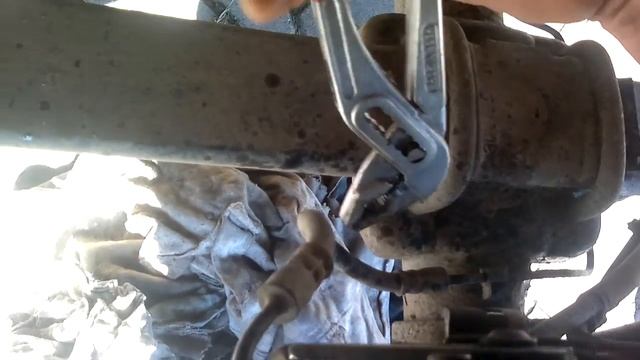 Renault Master 2007,Szybka naprawa zacisków tylnych,blokujący sie hamulec ręczny. смотреть онлайн
