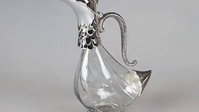 Larisa Messia - Часы, вазы, кувшины и подсвечники разных времён смотреть онлайн