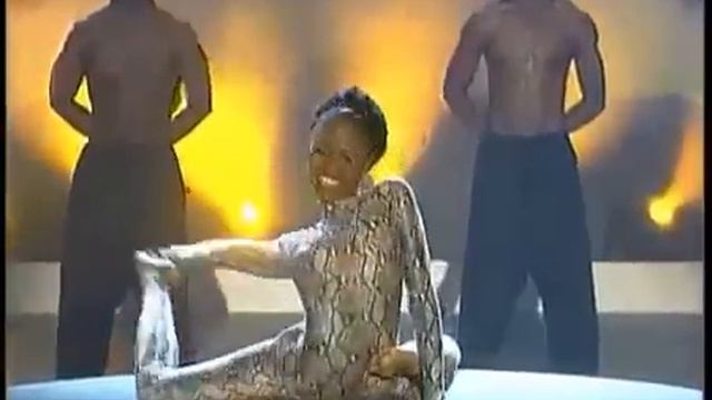 ЖЕНЩИНА-ЗМЕЯ смотреть онлайн