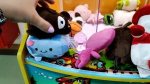 ?ДОСТАЮ ИГРУШКИ С КАЖДОЙ ПОПЫТКИ!?Играю в аппарате ХВАТАЙКА!?ТАКОЕ БЫВАЕТ?!?Или сломался?!