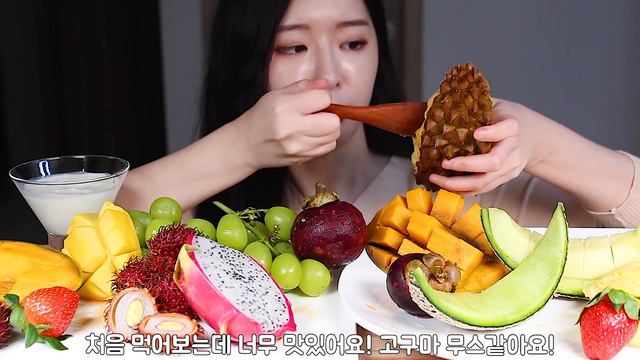 과즙폭발 ✨10가지 과일 * 두리안부터 망고스틴까지 먹방/JUICY BOMB * 10 KINDS OF FRUIT & TROPICAL FRUIT * DURIAN MUKBANG смотреть онлайн