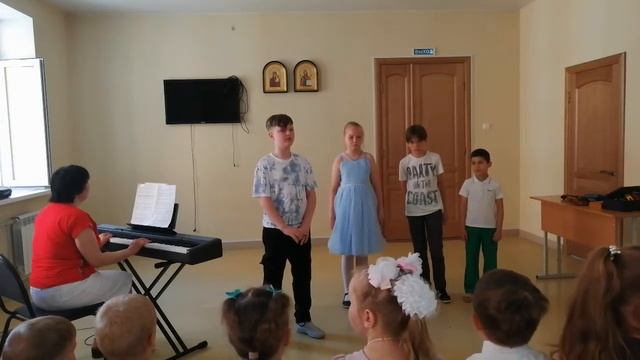 Пасхальный детский праздник в Воскресной школе храма в честь иконы Казанской Божией Матери. смотреть онлайн