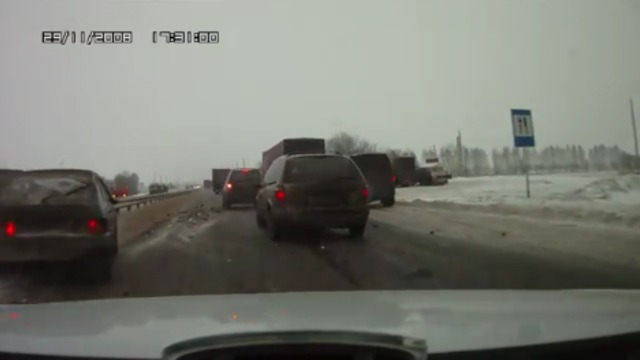 Автор мастерски сманеврировал от аварии.