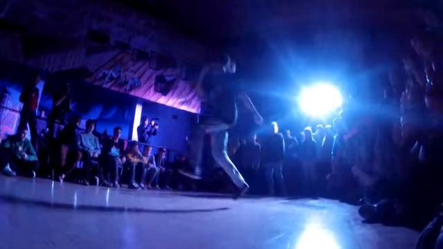 Ветерок и b-girl ... смотреть онлайн