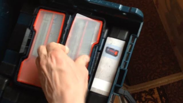 Хранение оснастки: Bosch Tough box - разные наборы расходки/оснастки смотреть онлайн