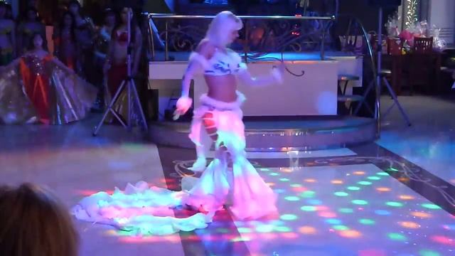 обалденный востоный танец (трайбл)