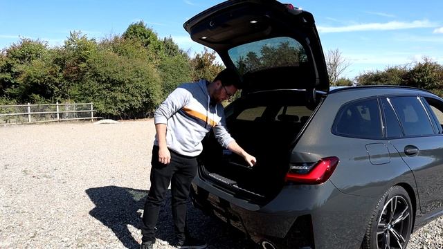 NEW 2023 BMW 320i Touring M-Sport REVIEW WITH iDrive 8 system and screen смотреть онлайн