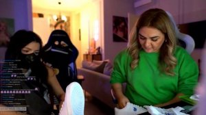 Кастом форсов с мамулей стрим Амины Тендерлибае|Амина Тендерлибае и ее мама кастомят формы на стрим