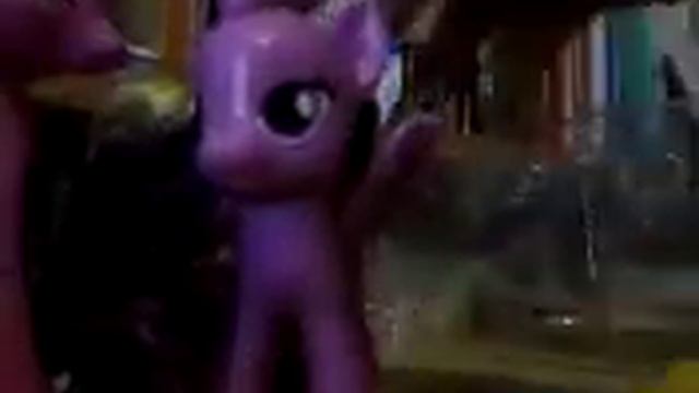 My Little Pony: Обзор на Твайлайт и карету ! смотреть онлайн