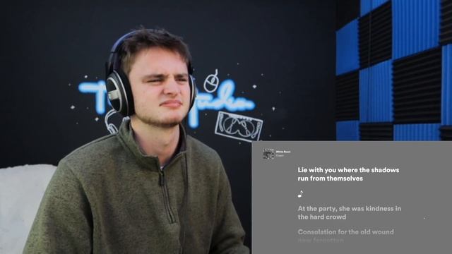 College Student Reacts To Cream - White Room!!! смотреть онлайн