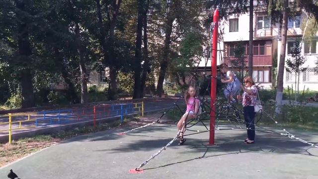 Выходной день Эрики и Златы / Day off Erica and Zlata смотреть онлайн