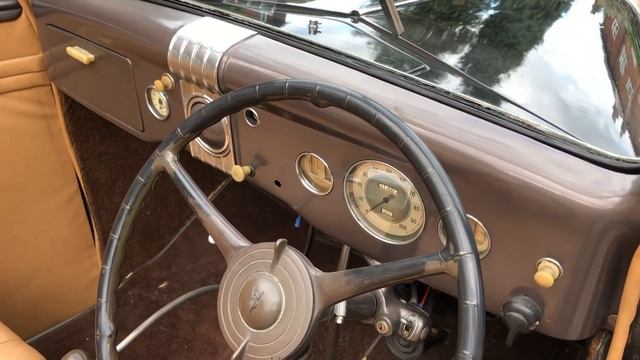 Lot 27. 1935 Ford V8 Rumble Seat Cabriolet смотреть онлайн