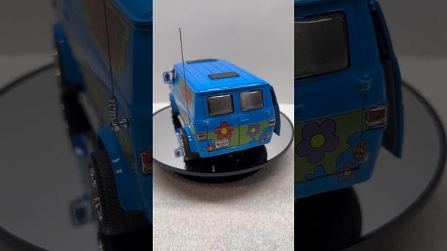 Mystery Machine 1/25 scale смотреть онлайн