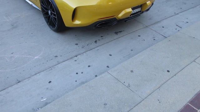 Solarbeam Yellow Mercedes-AMG GT C Roadster смотреть онлайн
