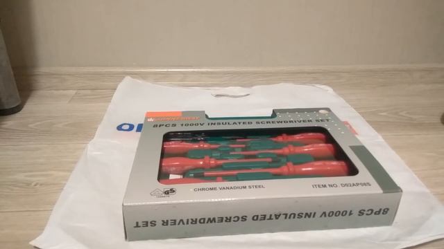 ОНЛАЙН ТРЕЙД.РУ — Набор отверток диэлектрических Jonnesway D02AP08S, 8 предметов смотреть онлайн