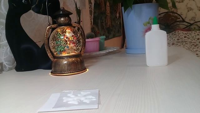 Снежинка наклейка на окно ( своими руками) ?