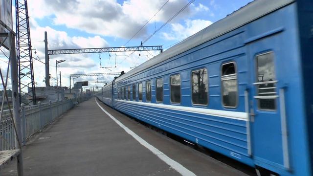 Тепловоз ТЭП70БС-183 с пассажирским смотреть онлайн