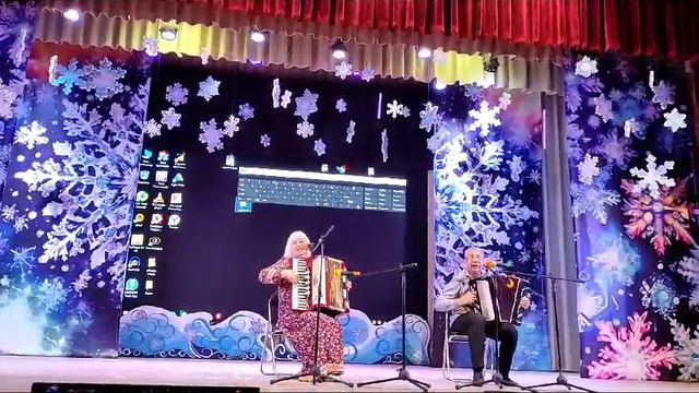 Зорька алая. исп. дуэт Родники смотреть онлайн