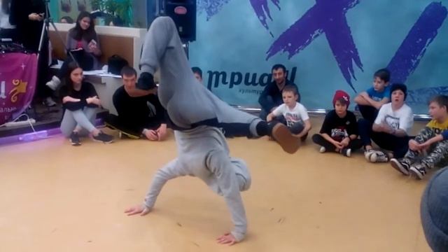 Break Dance battle 1-ый круг XXL - HIP HOP LEAGUE В Г. СЕРГИЕВ ПОСАД смотреть онлайн